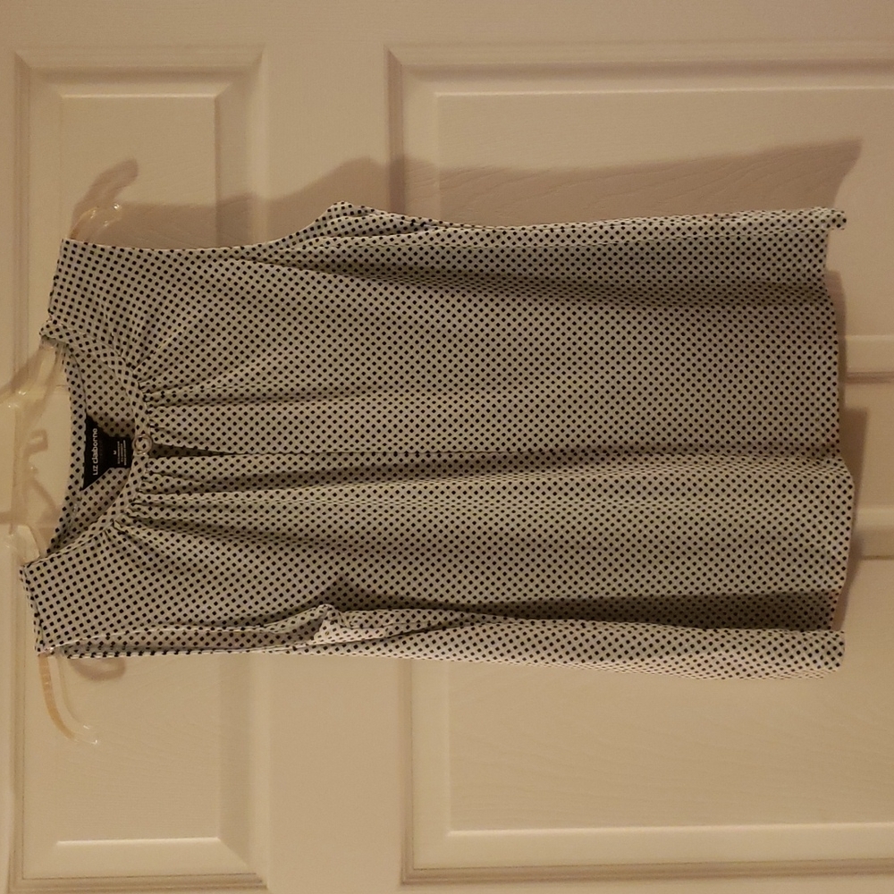 Liz Claiborne Pale Green Shell
